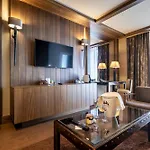 Hotel Val De Neu G.l. 5*