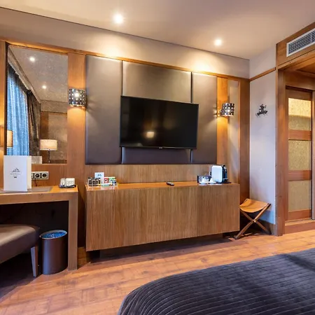 Val De Neu G.l. Hotel Baqueira Beret